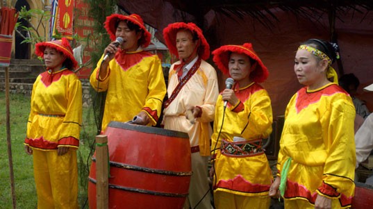 Bai choi singing Bai choi singing